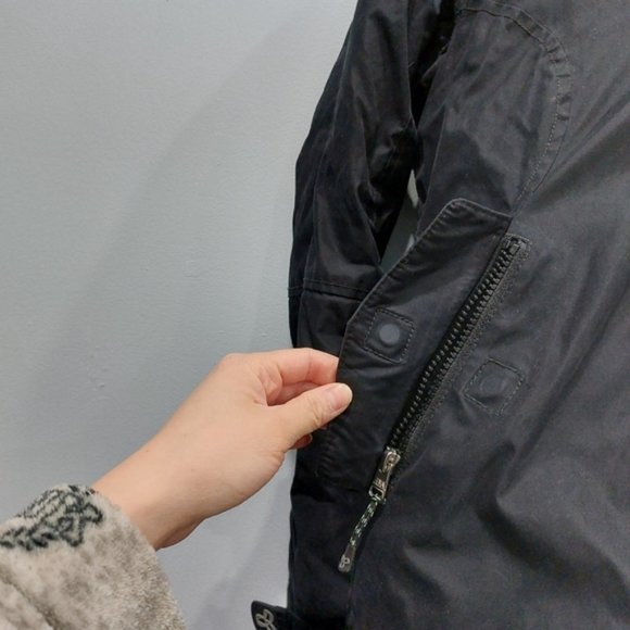 Aritzia TNA Black Vail Parka Size XS - Picture 4 of 8